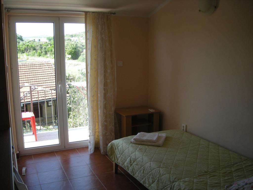 Apartments Adriatika Budva Quarto foto